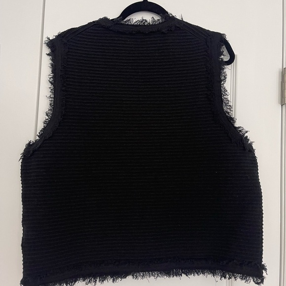 J Crew Black Textured Knit Boucle Vest with gold button detail Size XXL NWOT - Picture 4 of 9